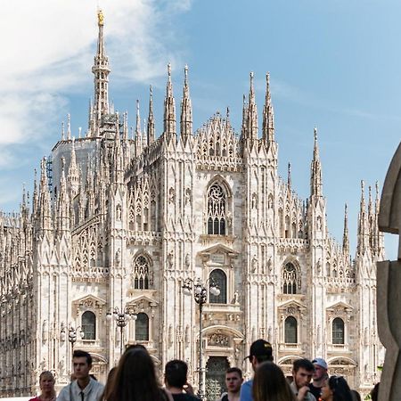 Amazing Flat In Duomo By Easylife Apartment Milan Bagian luar foto