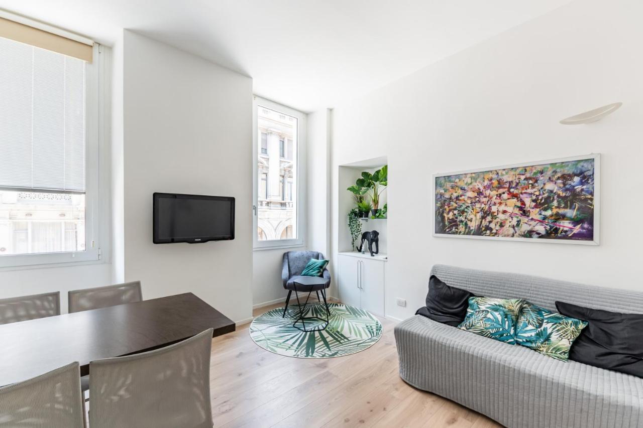 Amazing Flat In Duomo By Easylife Apartment Milan Bagian luar foto